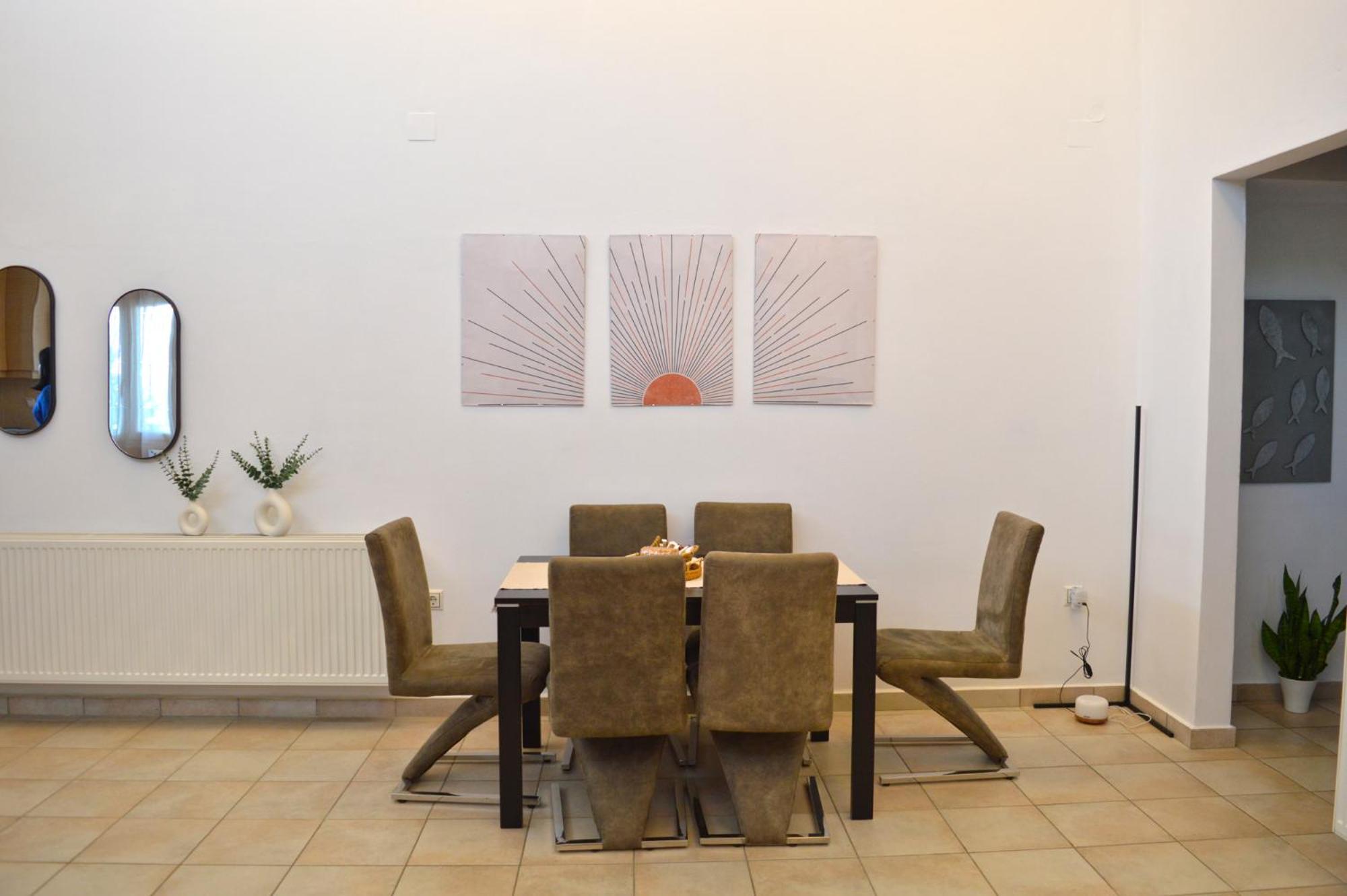 Sunshine House Apartment